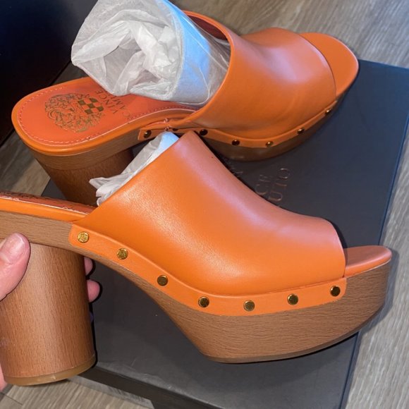 Vince Camuto Haydorn Leather Mule Sandals NWT - Picture 1 of 6